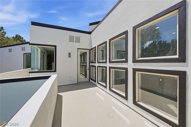 8821 Greensboro Lane, Las Vegas, NV 89134