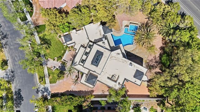 8821 Greensboro Lane, Las Vegas, NV 89134