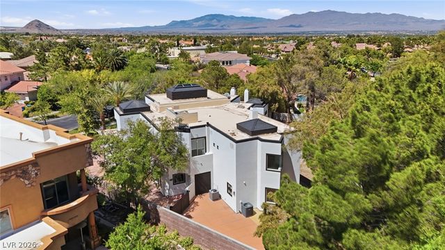 8821 Greensboro Lane, Las Vegas, NV 89134