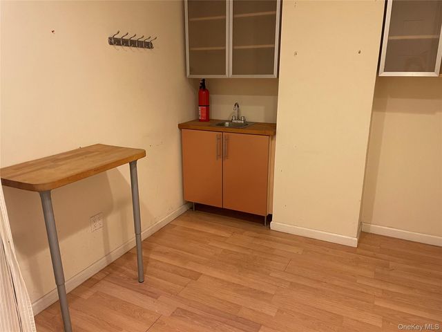 78-23 Metropolitan Avenue, Middle Village, NY 11379