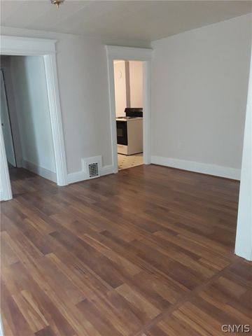 12 Genesee Place, Auburn, NY 13021