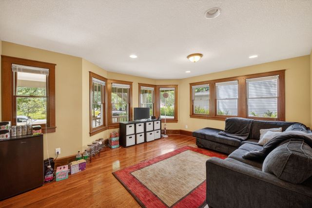 1147 27th Street, Des Moines, IA 50311