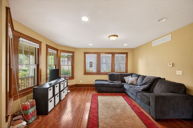 1147 27th Street, Des Moines, IA 50311