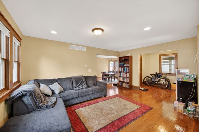 1147 27th Street, Des Moines, IA 50311