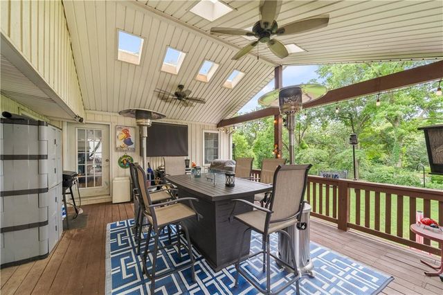 7623 W 52ND Street, Overland Park, KS 66202