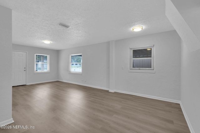 1916 UNIVERSITY Boulevard N, Jacksonville, FL 32211