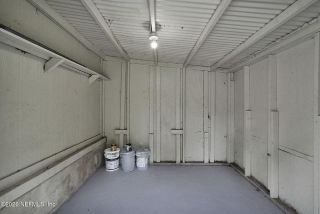 1916 UNIVERSITY Boulevard N, Jacksonville, FL 32211