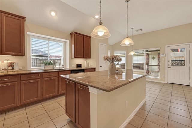 15834 Bishops Glen Lane, Houston, TX 77084