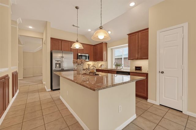 15834 Bishops Glen Lane, Houston, TX 77084