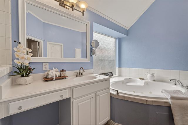 15834 Bishops Glen Lane, Houston, TX 77084