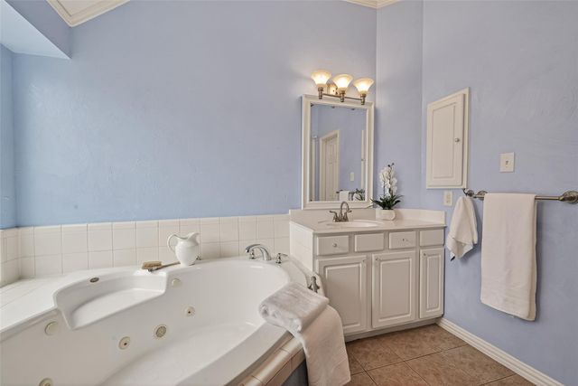 15834 Bishops Glen Lane, Houston, TX 77084