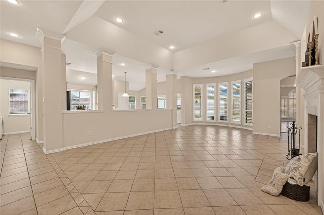 15834 Bishops Glen Lane, Houston, TX 77084