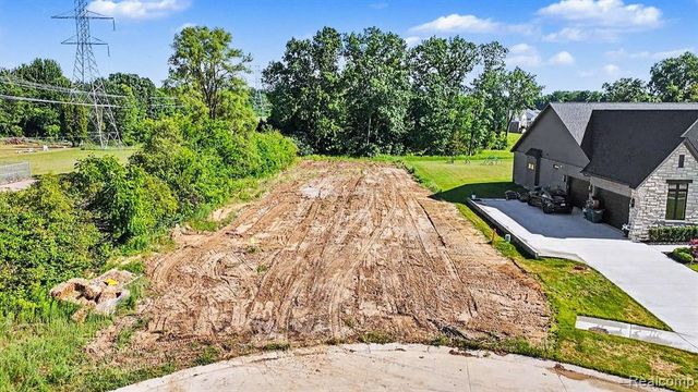 12739 N Pointe Drive, Shelby Twp, MI 48315