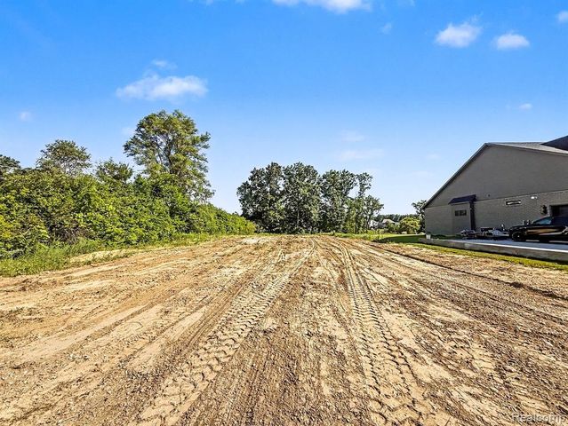 12739 N Pointe Drive, Shelby Twp, MI 48315