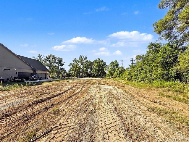 12739 N Pointe Drive, Shelby Twp, MI 48315