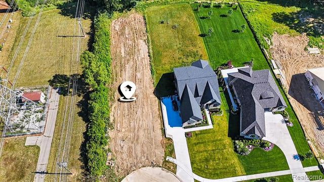 12739 N Pointe Drive, Shelby Twp, MI 48315