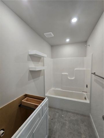 2307 Presley Street, Siloam Springs, AR 72761