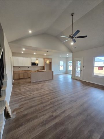 2307 Presley Street, Siloam Springs, AR 72761