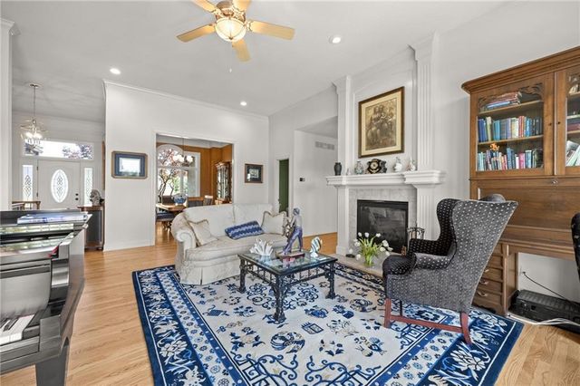 24503 E Woodland Circle, Lee's Summit, MO 64086