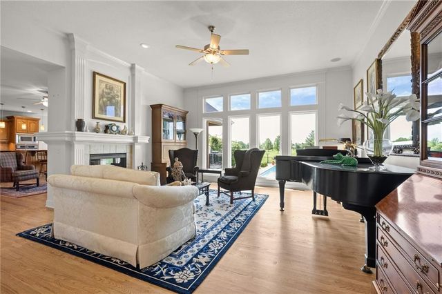 24503 E Woodland Circle, Lee's Summit, MO 64086