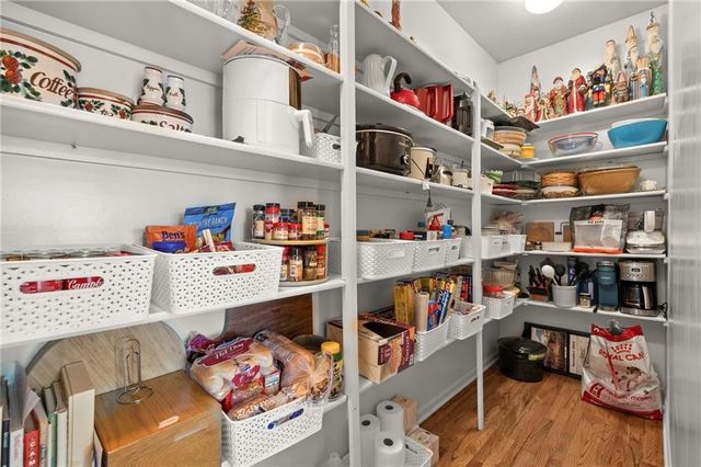 24503 E Woodland Circle, Lee's Summit, MO 64086