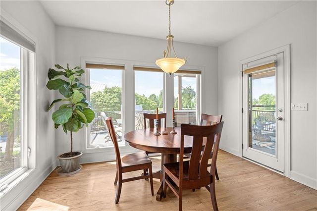 24503 E Woodland Circle, Lee's Summit, MO 64086