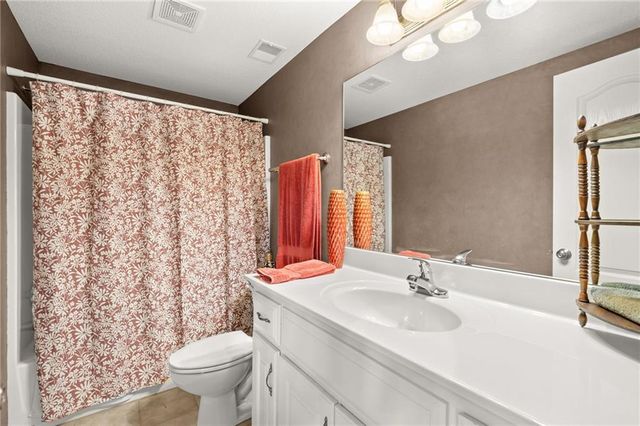 24503 E Woodland Circle, Lee's Summit, MO 64086
