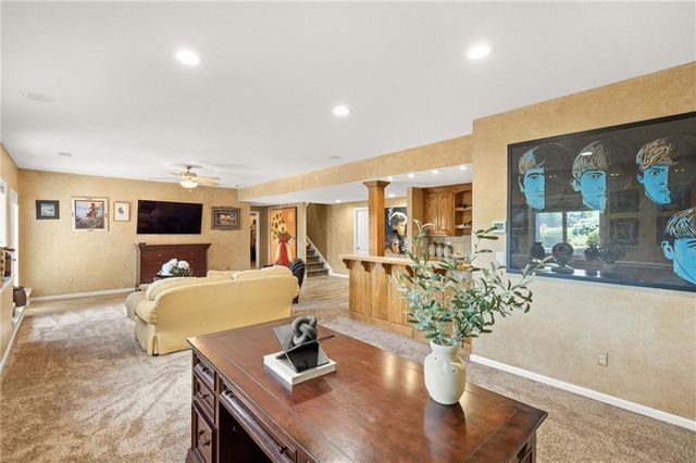 24503 E Woodland Circle, Lee's Summit, MO 64086