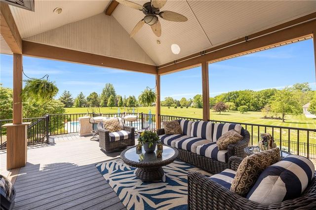 24503 E Woodland Circle, Lee's Summit, MO 64086