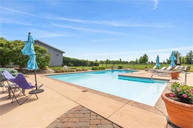 24503 E Woodland Circle, Lee's Summit, MO 64086