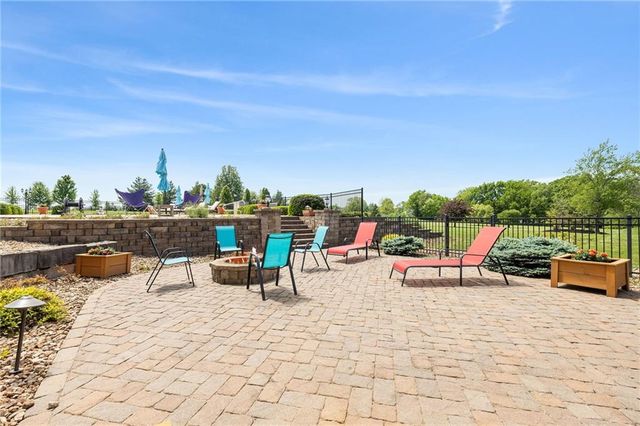 24503 E Woodland Circle, Lee's Summit, MO 64086