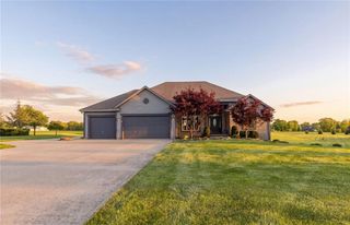24503 E Woodland Circle, Lee's Summit, MO 64086