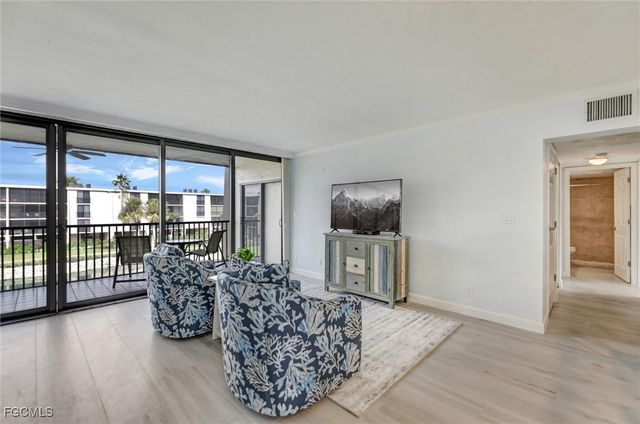 1401 Middle Gulf DR O303, Sanibel, FL 33957