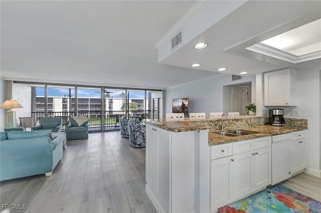 1401 Middle Gulf DR O303, Sanibel, FL 33957