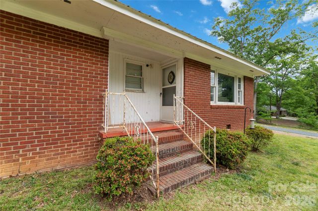 421 E Passaic Street, Peachland, NC 28133