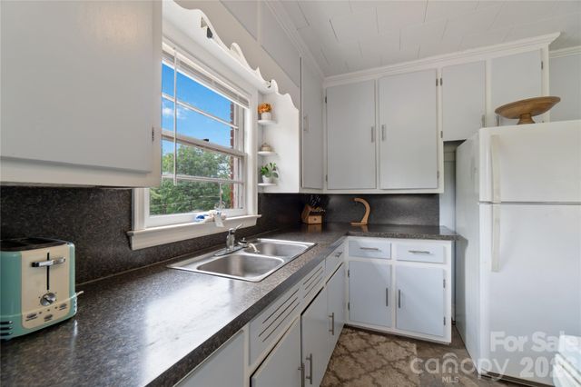 421 E Passaic Street, Peachland, NC 28133