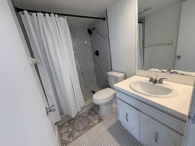 3150 N Course Lane 607, Pompano Beach, FL 33069