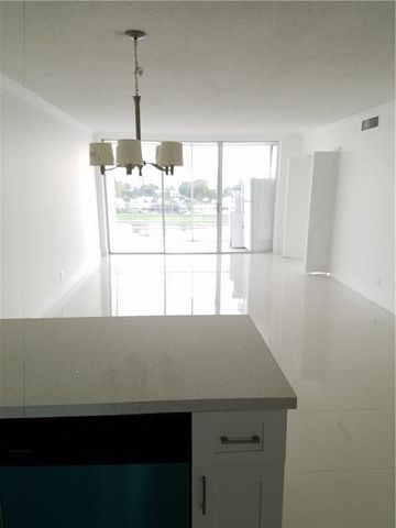 3150 N Course Lane 607, Pompano Beach, FL 33069