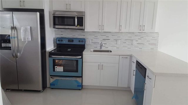 3150 N Course Lane 607, Pompano Beach, FL 33069