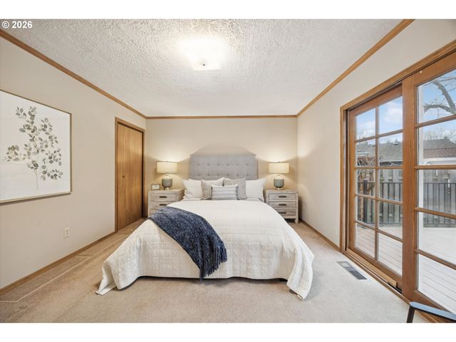 1203 Se KIBLING Ave, Troutdale, OR 97060