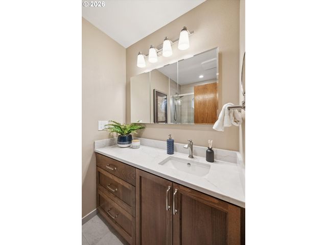 1203 Se KIBLING Ave, Troutdale, OR 97060