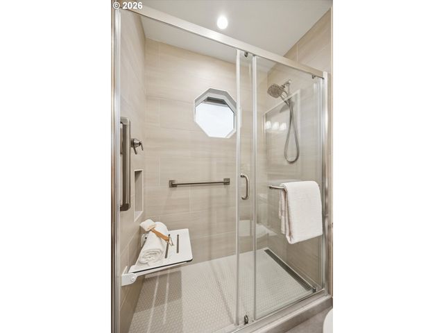 1203 Se KIBLING Ave, Troutdale, OR 97060