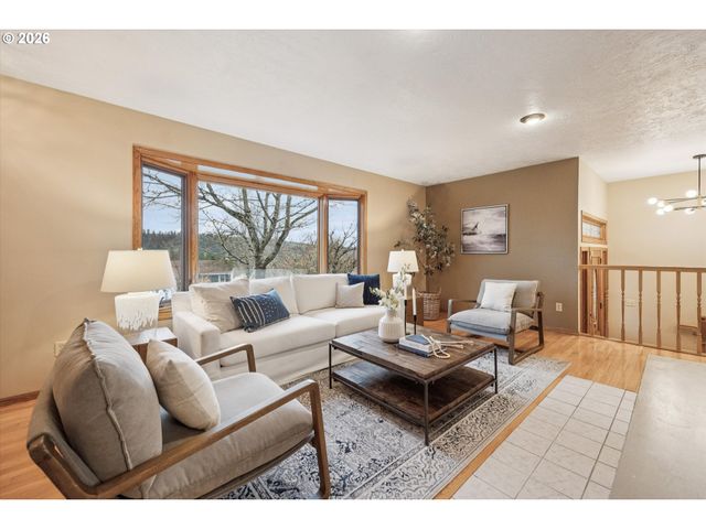 1203 Se KIBLING Ave, Troutdale, OR 97060