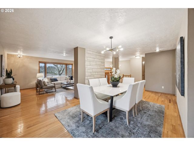 1203 Se KIBLING Ave, Troutdale, OR 97060