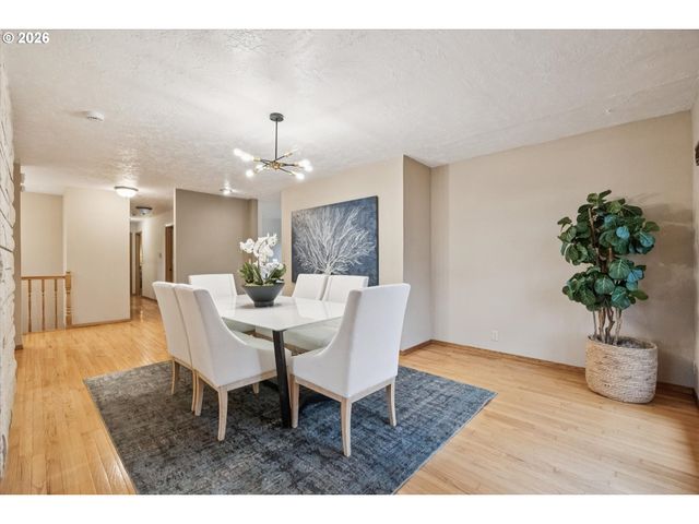 1203 Se KIBLING Ave, Troutdale, OR 97060