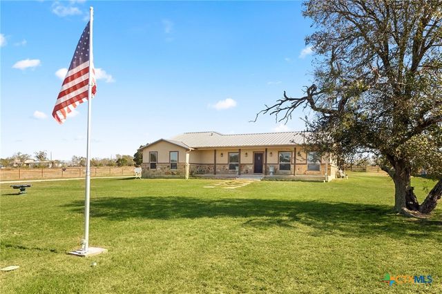 381 Schneider Road, Seguin, TX 78155