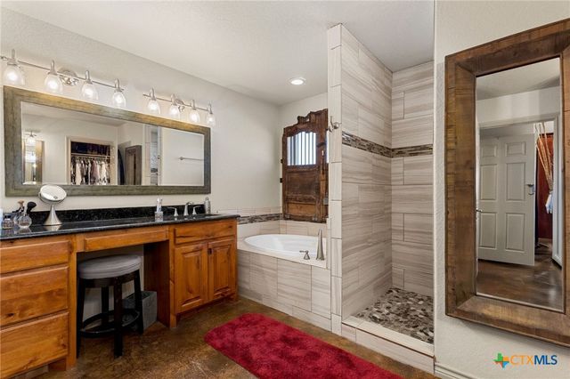 381 Schneider Road, Seguin, TX 78155