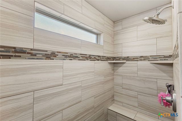 381 Schneider Road, Seguin, TX 78155