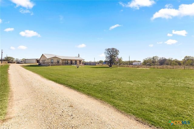 381 Schneider Road, Seguin, TX 78155
