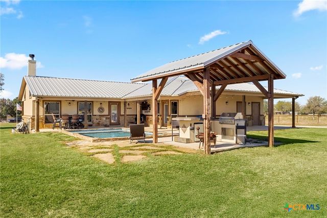 381 Schneider Road, Seguin, TX 78155